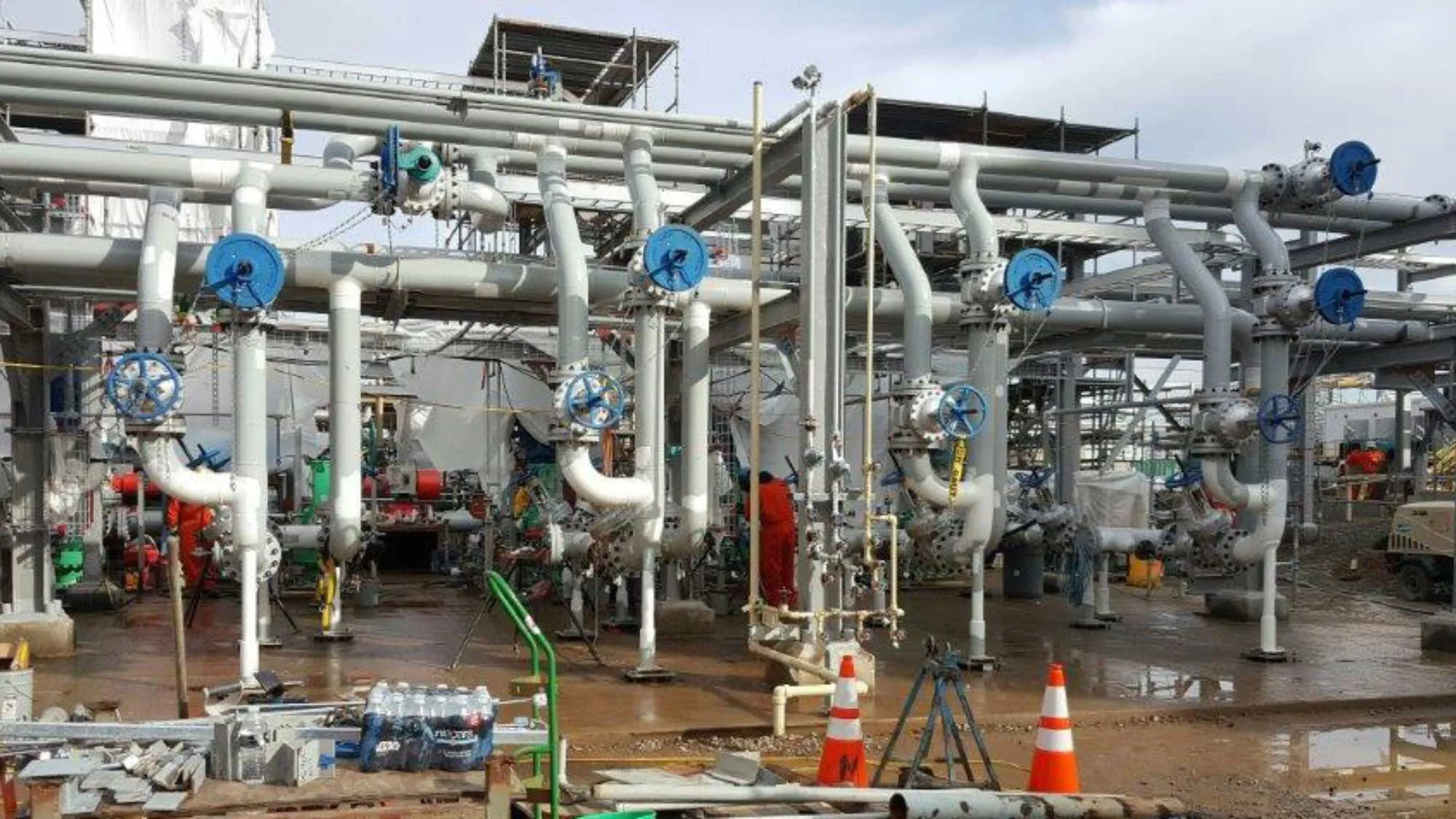 Fractionator Balance Of Plant Piping And Equipment Install 2