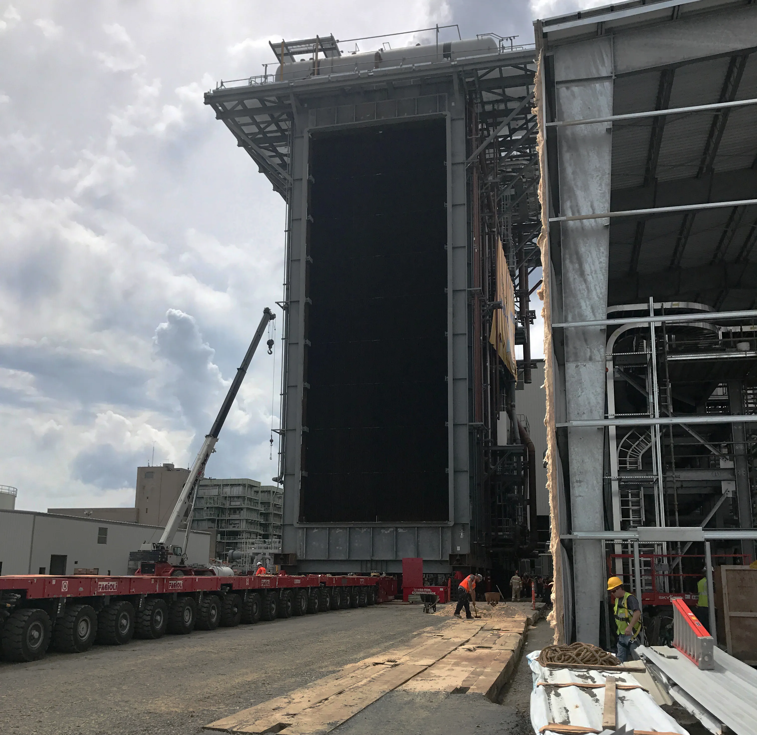 Hrsg Rolling From River